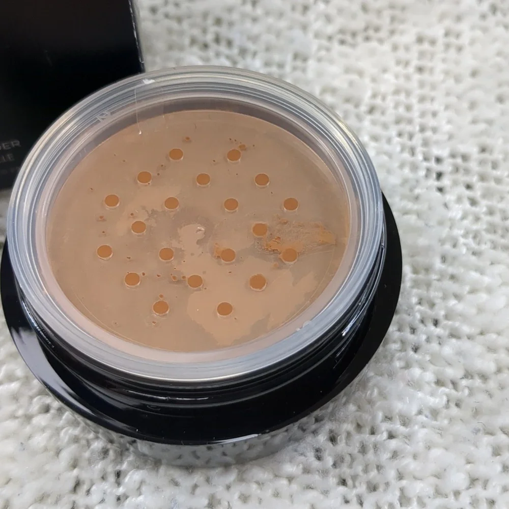 V KOSMETIK Loose Powder in N08 COOL NEUTRAL, 8g/0.28oz